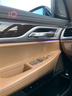 بي ام دبليو الفئة 7